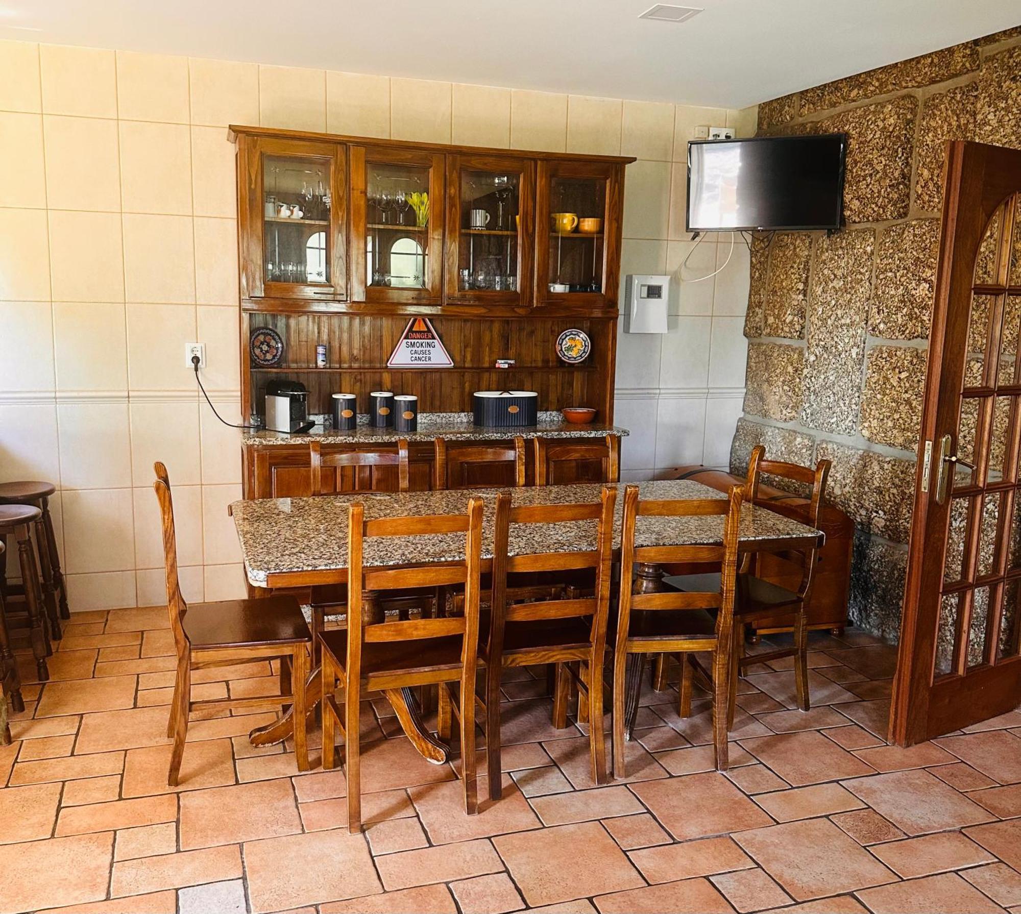 The Oak'S Wolf-Country House Fafe Exteriör bild